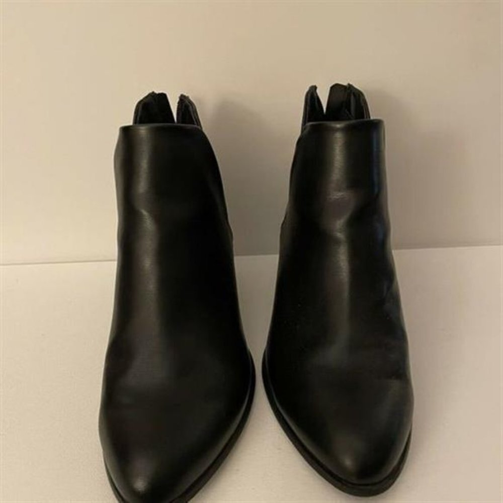 SO Women's Zip Up Black Ankle Boots Size 9.5